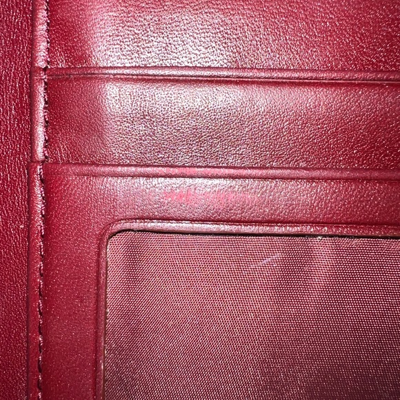 BEAUTIFUL Red Coach Wallet - Picture 6 of 11
